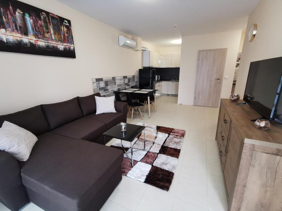 Къмпинг Градина - Апартамент С Две Спални В К-С Черноморска Звезда Apartment Chernomorets Luaran gambar