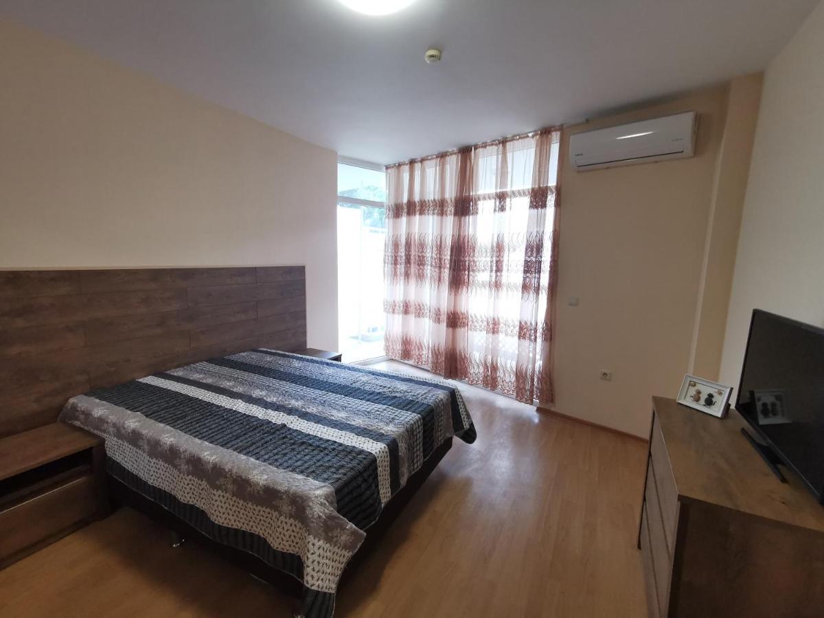 Къмпинг Градина - Апартамент С Две Спални В К-С Черноморска Звезда Apartment Chernomorets Luaran gambar