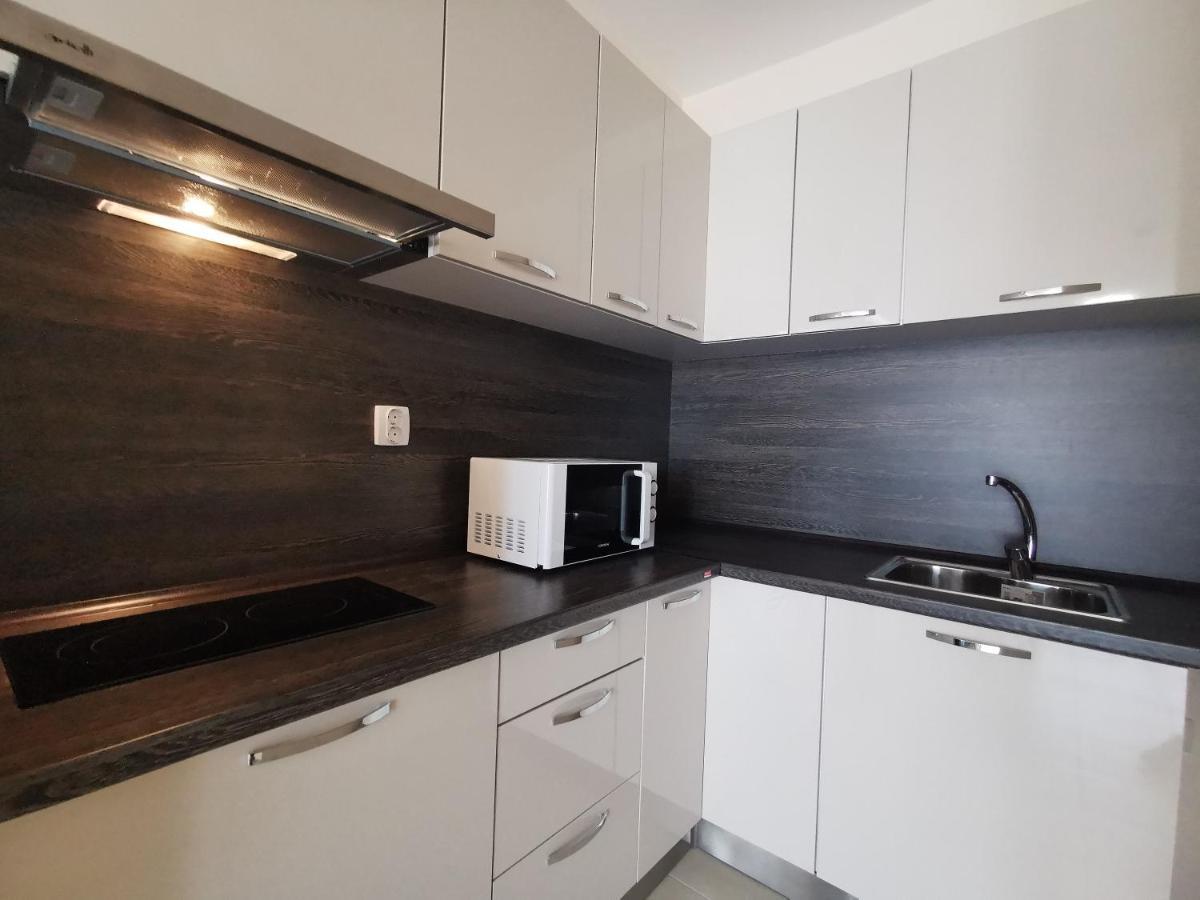 Къмпинг Градина - Апартамент С Две Спални В К-С Черноморска Звезда Apartment Chernomorets Luaran gambar